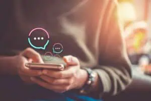 Le migliori chat online per comunicare con il tuo team: guida completa