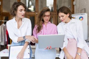 Piattaforma per e-commerce: la guida completa per lavorare online senza impazzire